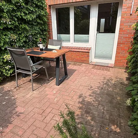 Strandfloh Lägenhet *